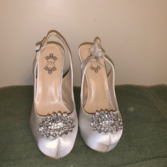 Shoe Dazzle Shoes - FINAL 🛑Satin white platform sling back heels.
